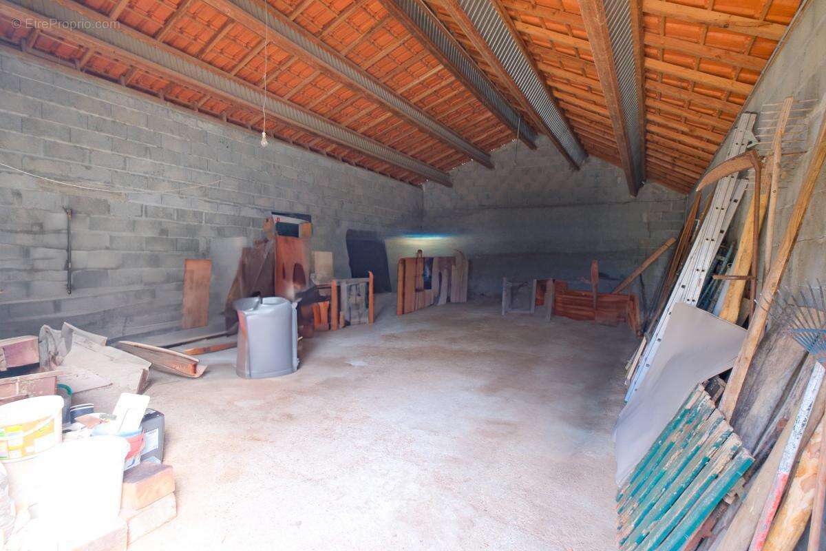 Terrain à COULOUNIEIX-CHAMIERS