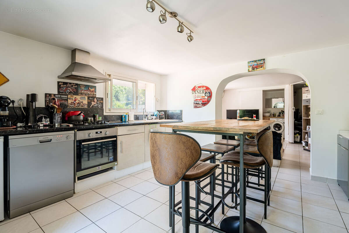 Maison à ROQUEFORT-LA-BEDOULE