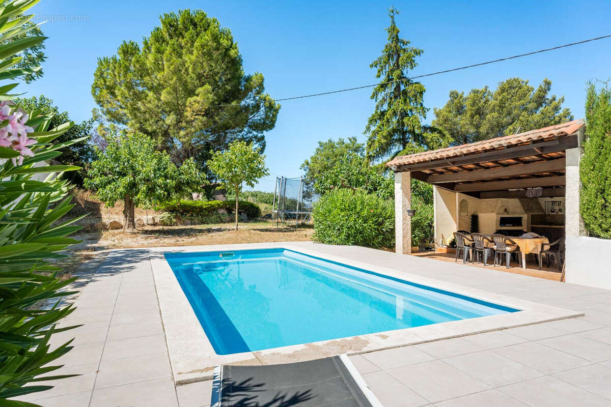 Maison à ROQUEFORT-LA-BEDOULE