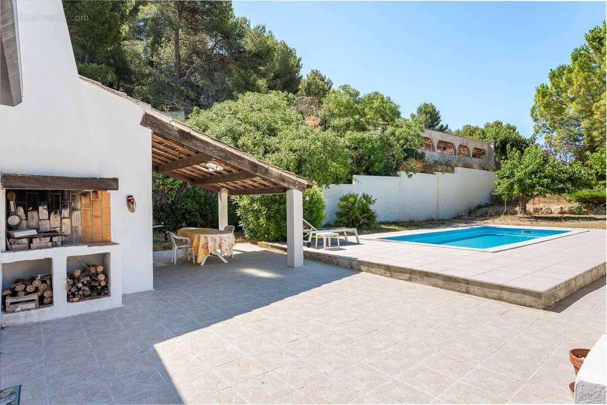 Maison à ROQUEFORT-LA-BEDOULE