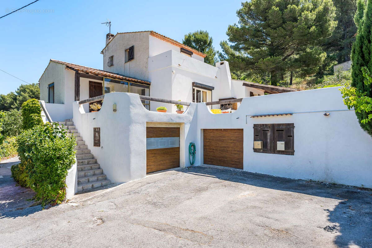 Maison à ROQUEFORT-LA-BEDOULE