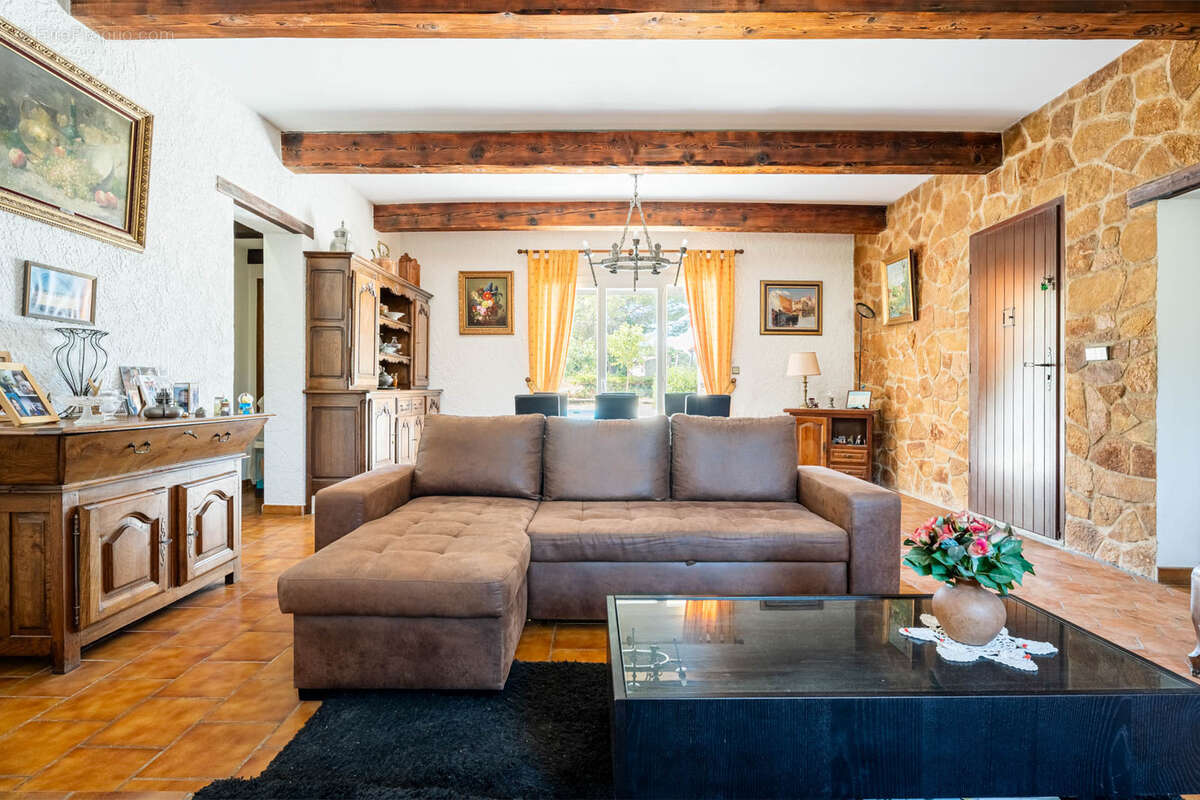 Maison à ROQUEFORT-LA-BEDOULE