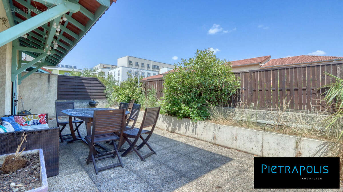 Appartement à LYON-8E