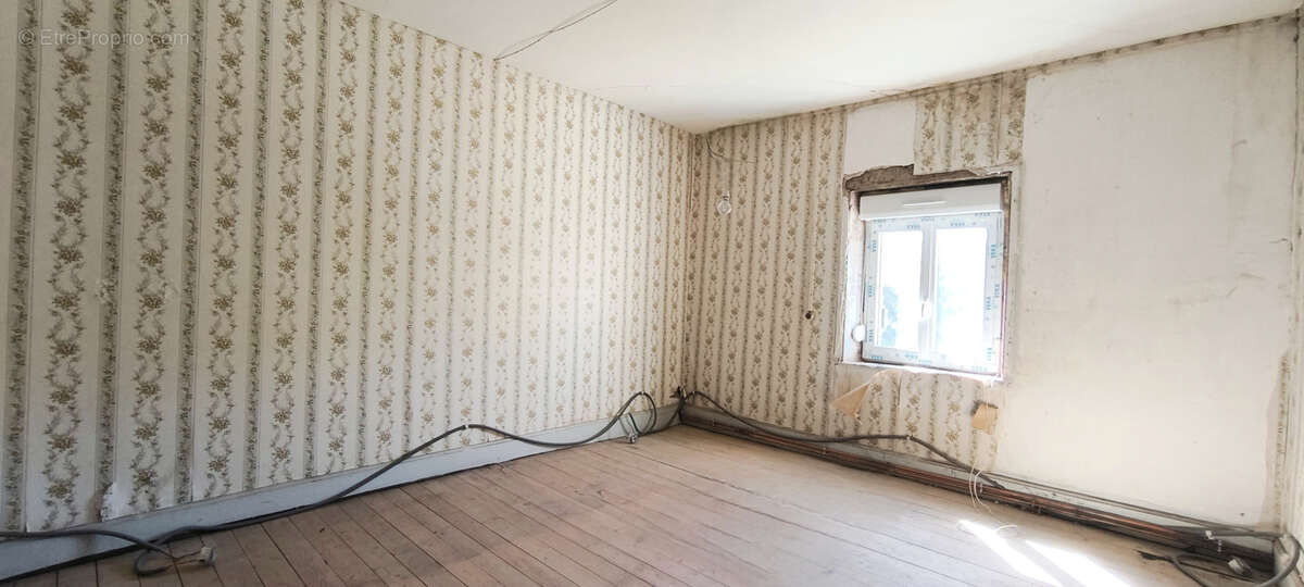 Maison à GIRECOURT-SUR-DURBION