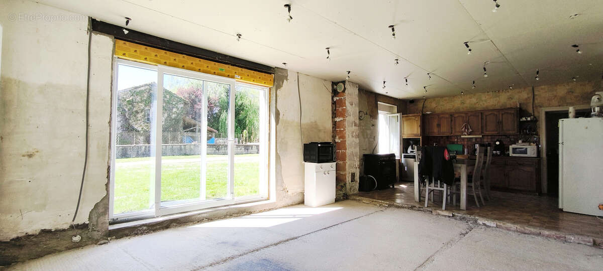 Maison à GIRECOURT-SUR-DURBION