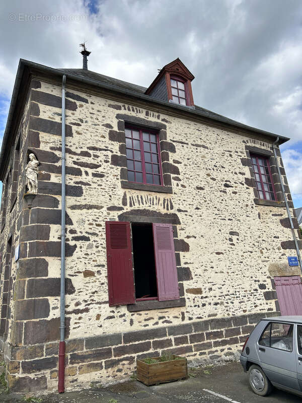 Maison à FRESNAY-SUR-SARTHE