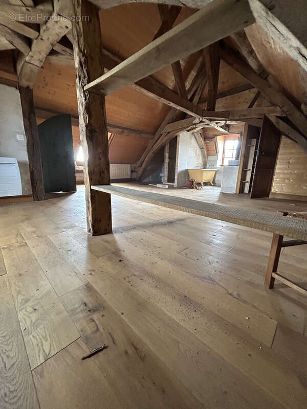 Maison à FRESNAY-SUR-SARTHE