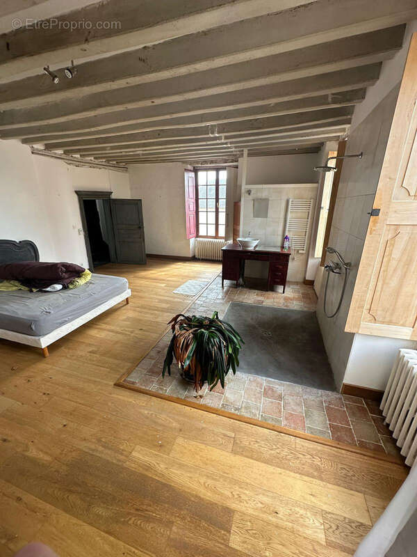 Maison à FRESNAY-SUR-SARTHE