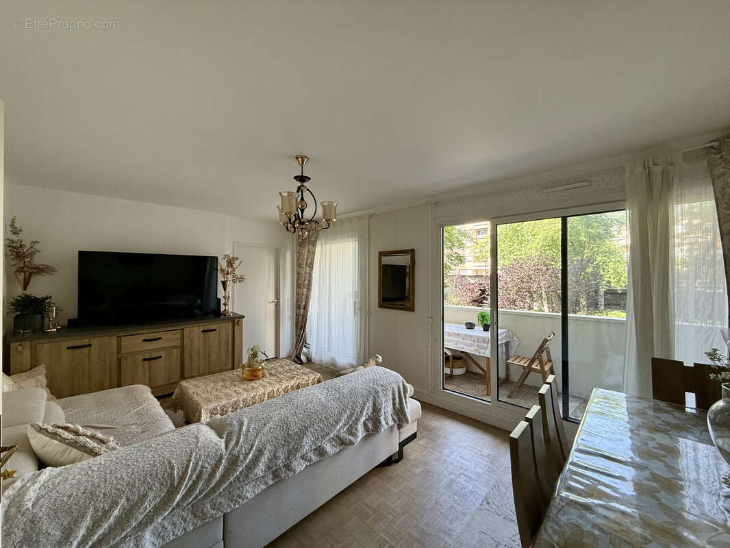 Appartement à SAINT-ETIENNE