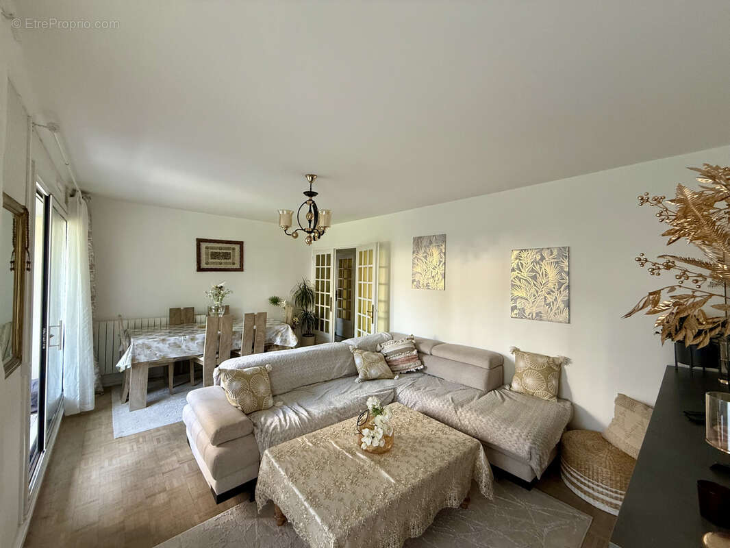 Appartement à SAINT-ETIENNE