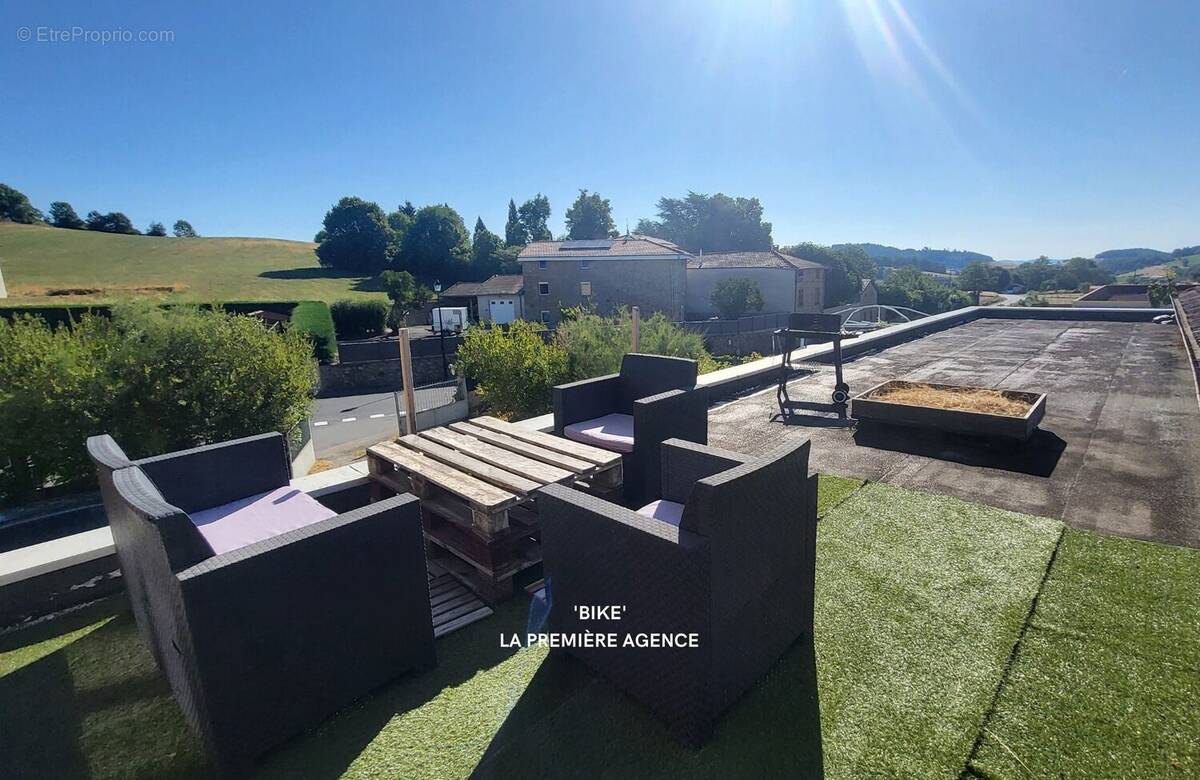 Maison à VILLECHENEVE