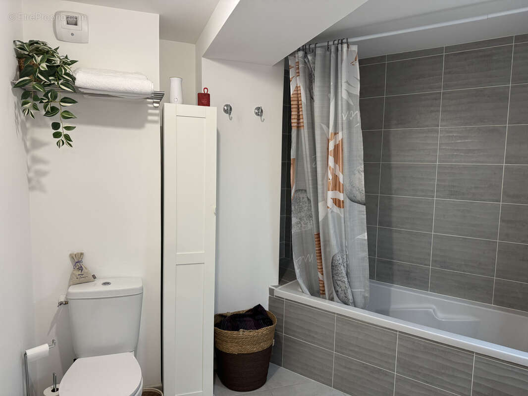 Appartement à MARSEILLE-8E