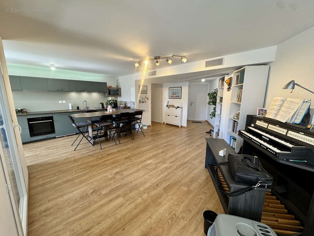 Appartement à MARSEILLE-8E