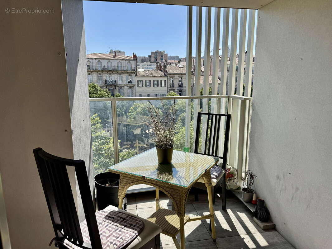 Appartement à MARSEILLE-8E
