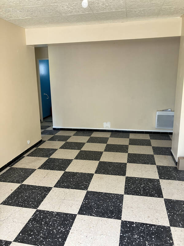 Appartement à SIX-FOURS-LES-PLAGES