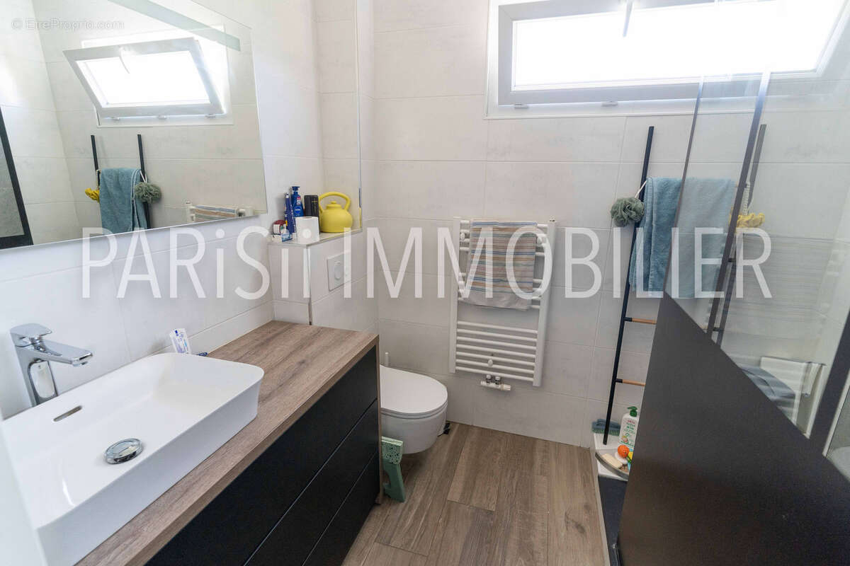 Maison à SARTROUVILLE