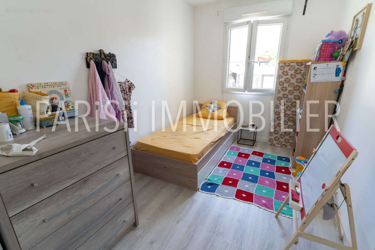 Maison à SARTROUVILLE