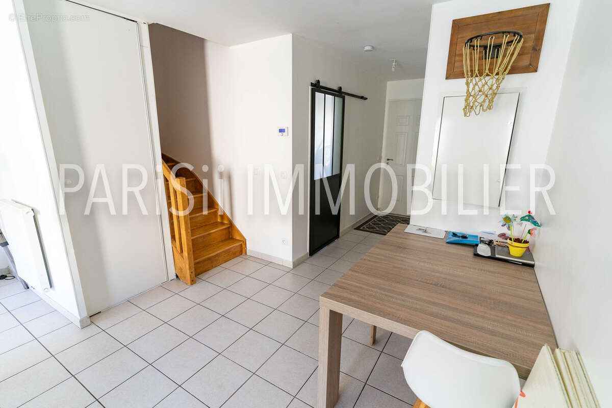 Maison à SARTROUVILLE