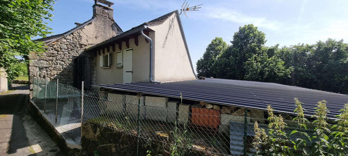 Maison à SOULAGES-BONNEVAL