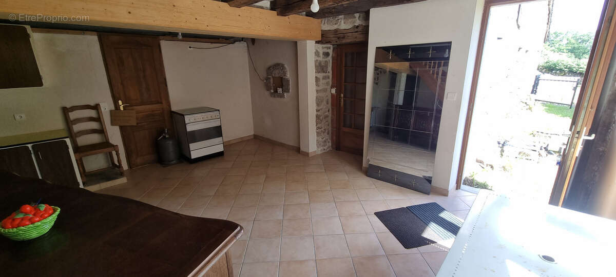 Maison à SOULAGES-BONNEVAL