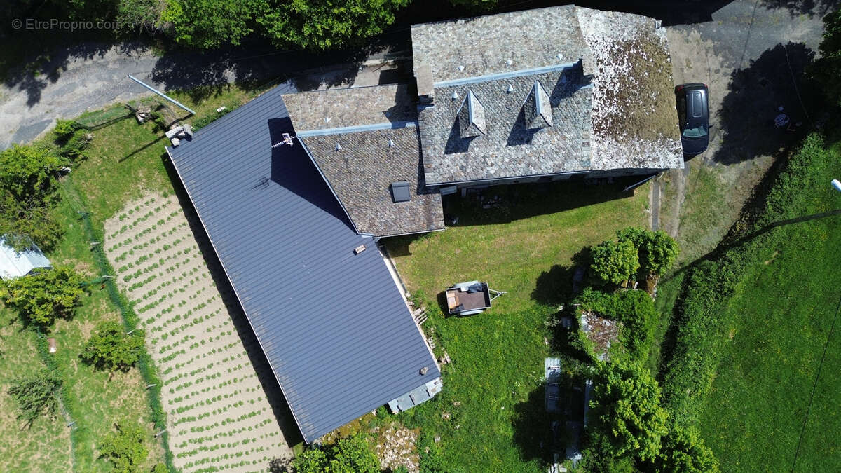 Maison à SOULAGES-BONNEVAL