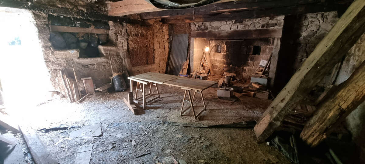 Maison à SOULAGES-BONNEVAL