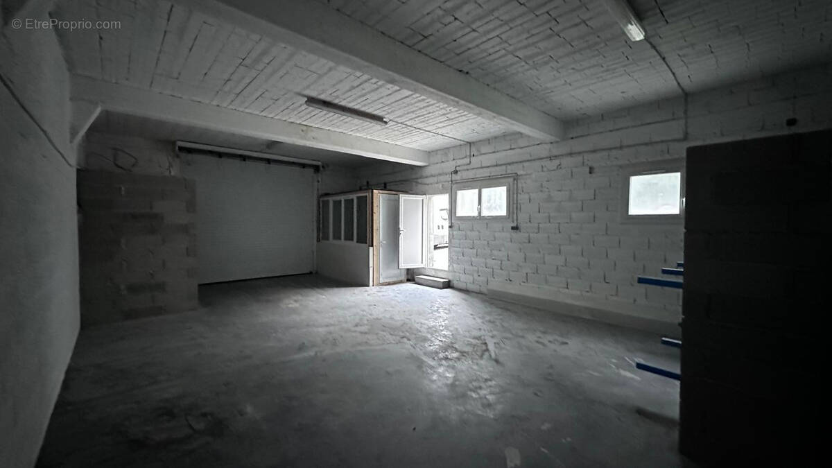 Parking à CHATEAURENARD