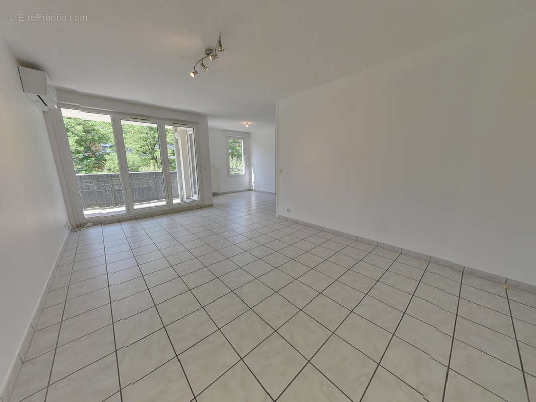 Appartement à ECHIROLLES