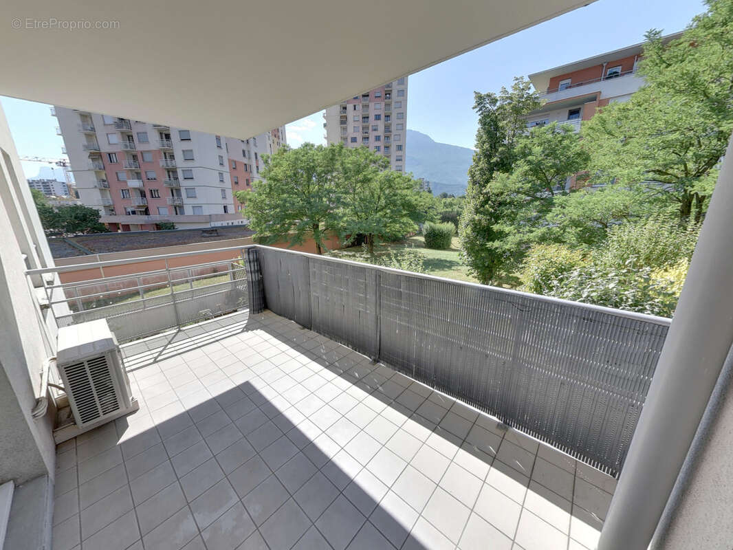 Appartement à ECHIROLLES