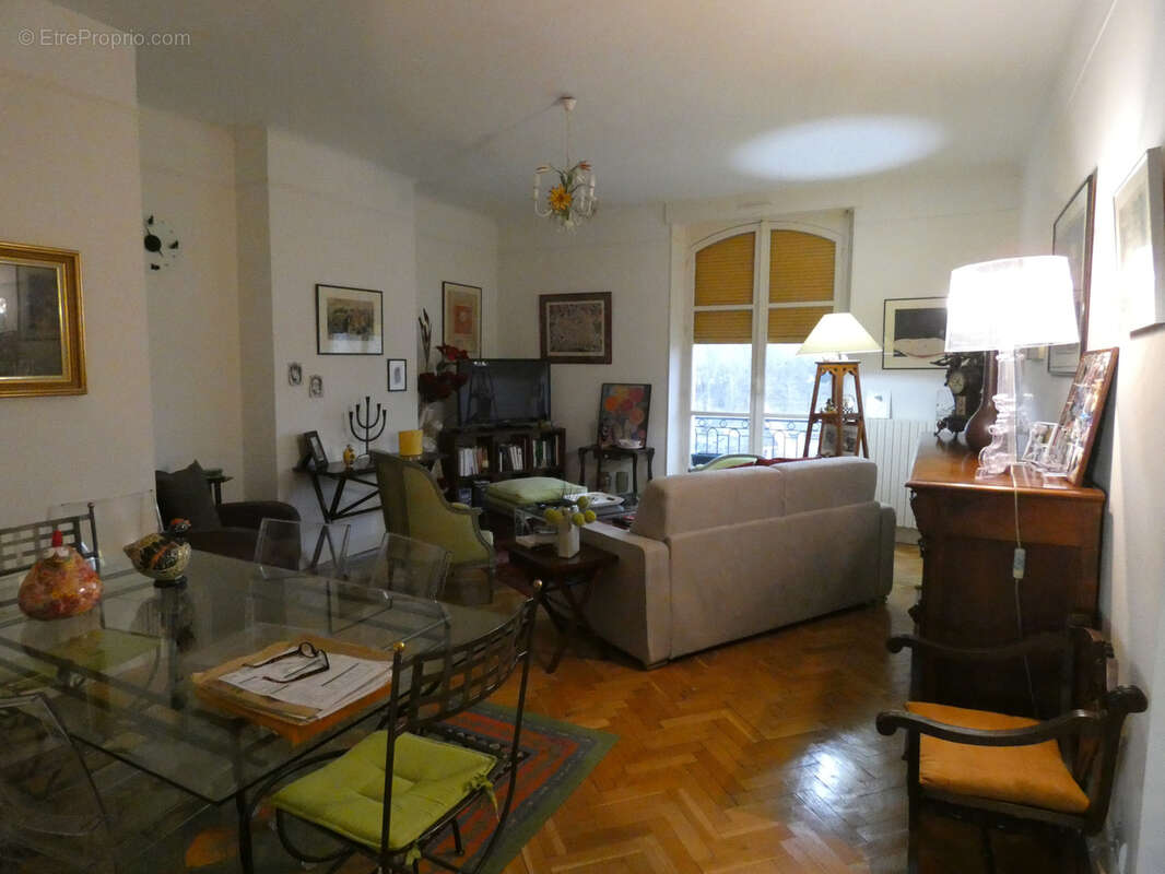 Appartement à NERIS-LES-BAINS