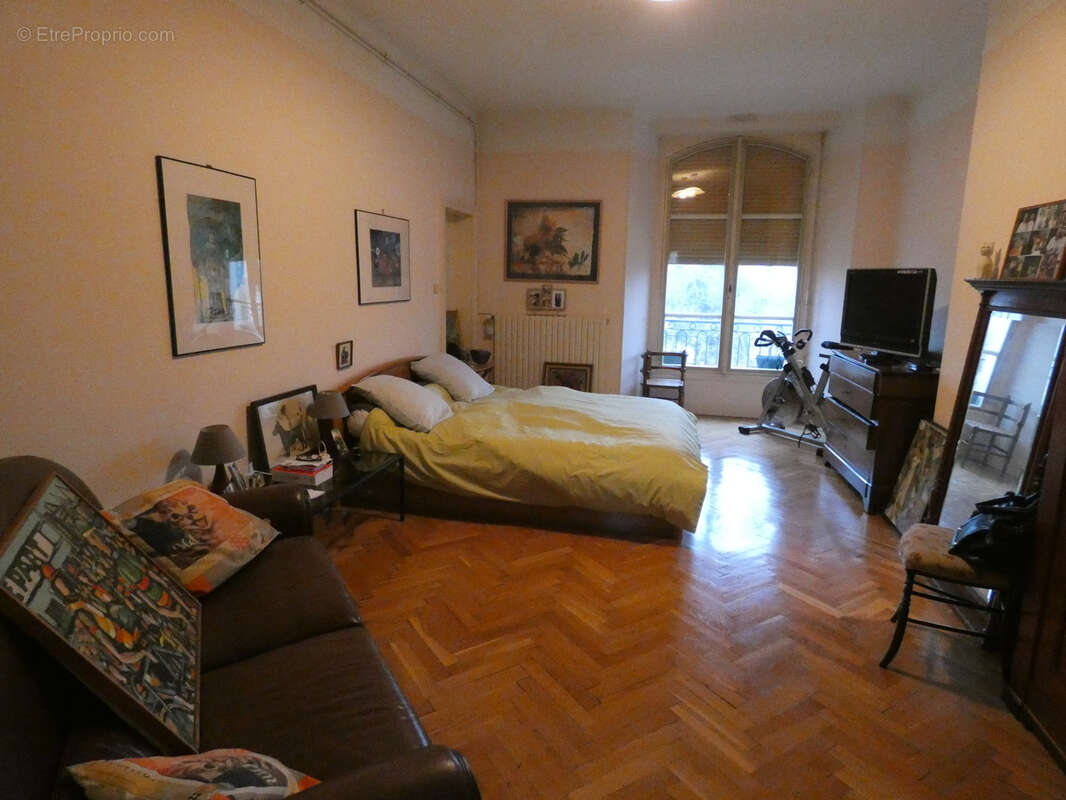 Appartement à NERIS-LES-BAINS