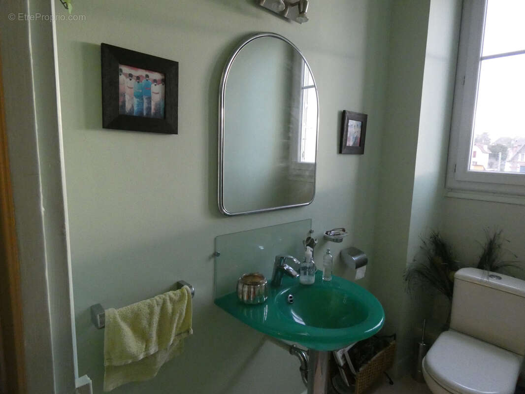 Appartement à NERIS-LES-BAINS