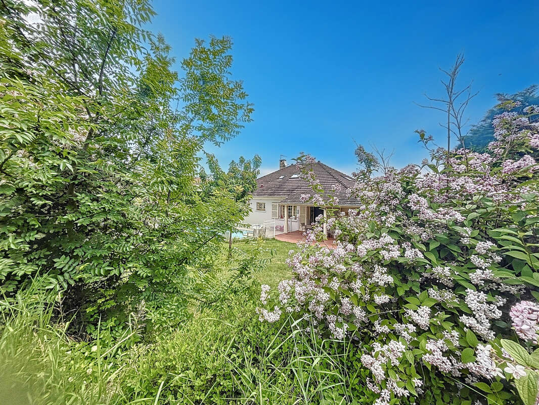 Maison à FRANCHEVILLE