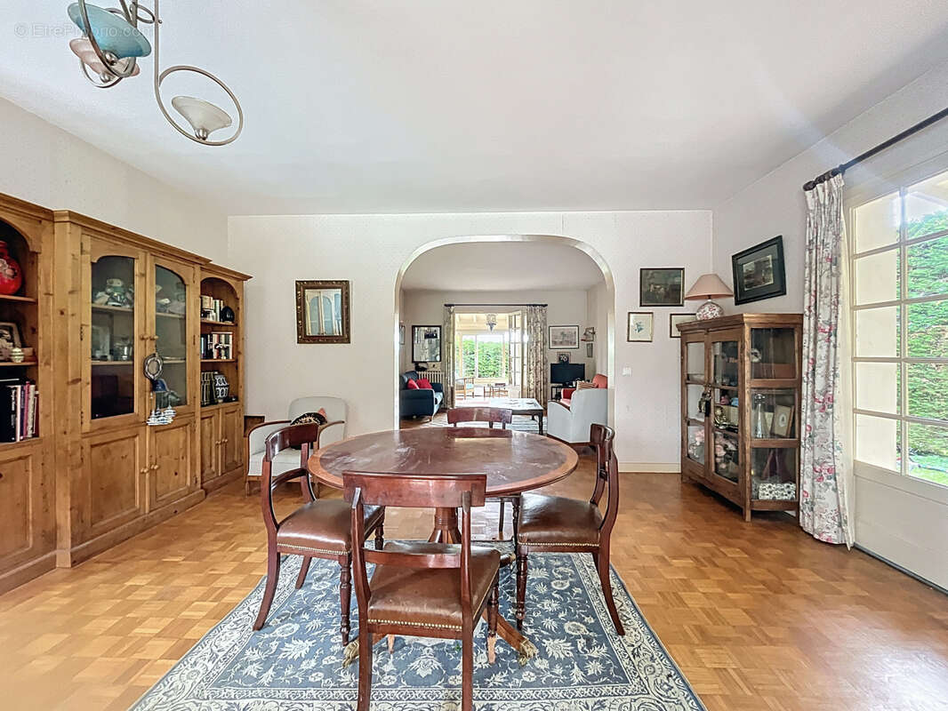 Maison à FRANCHEVILLE