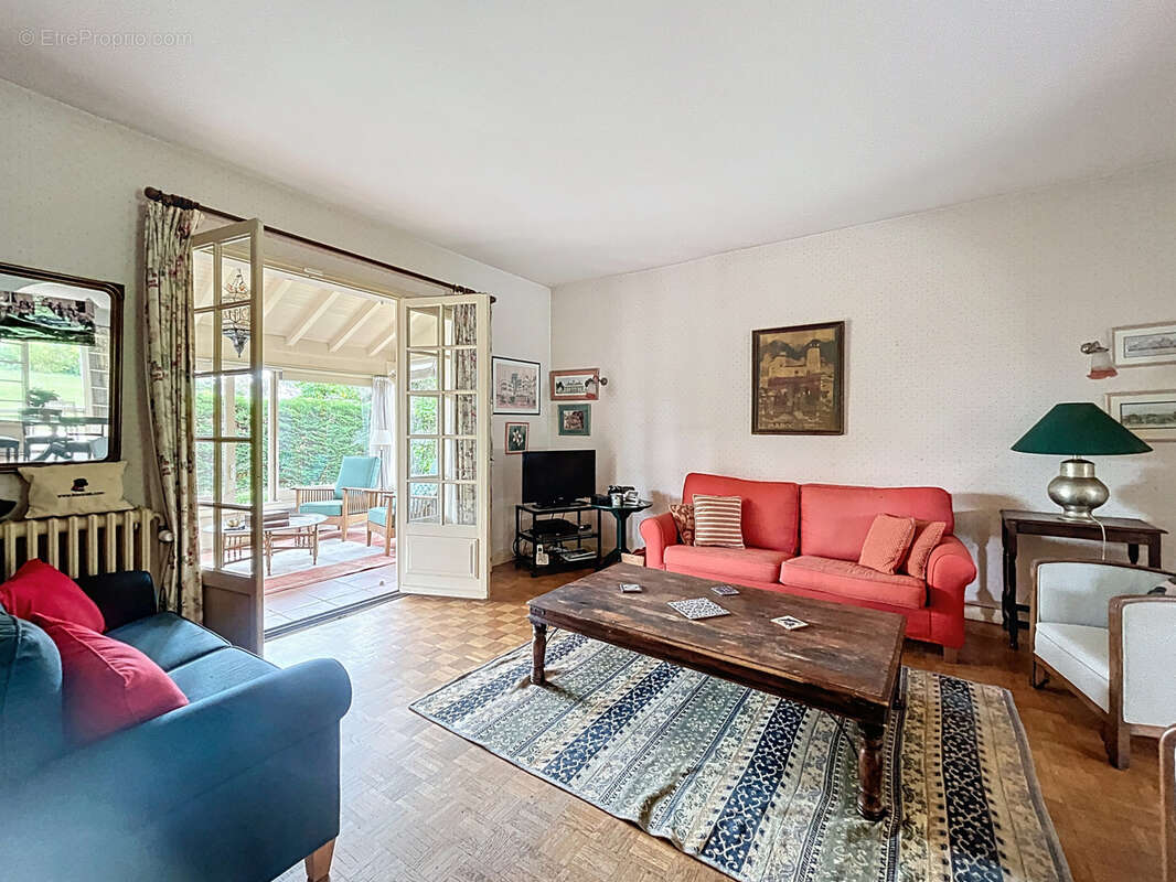 Maison à FRANCHEVILLE