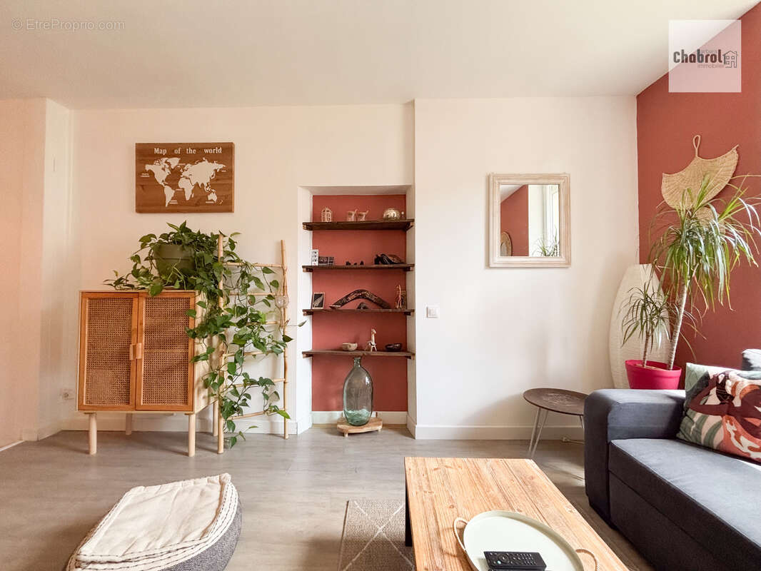 Appartement à CIRES-LES-MELLO