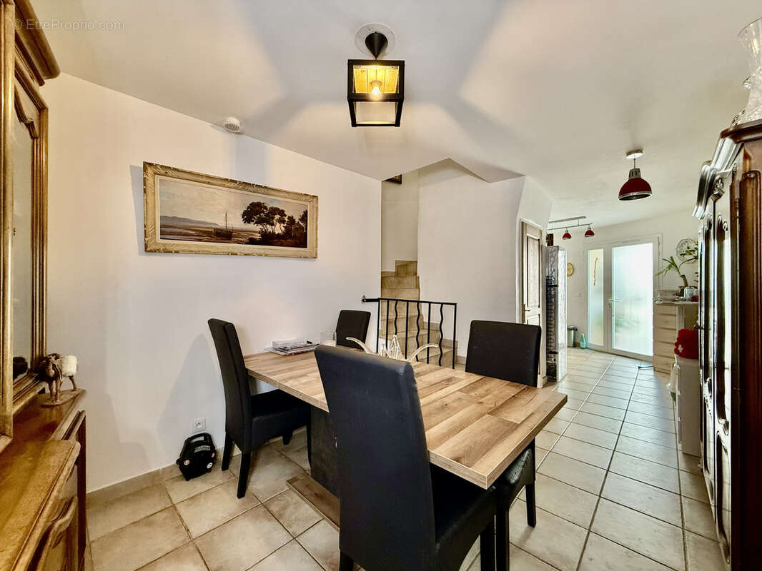 Maison à ALIGNAN-DU-VENT