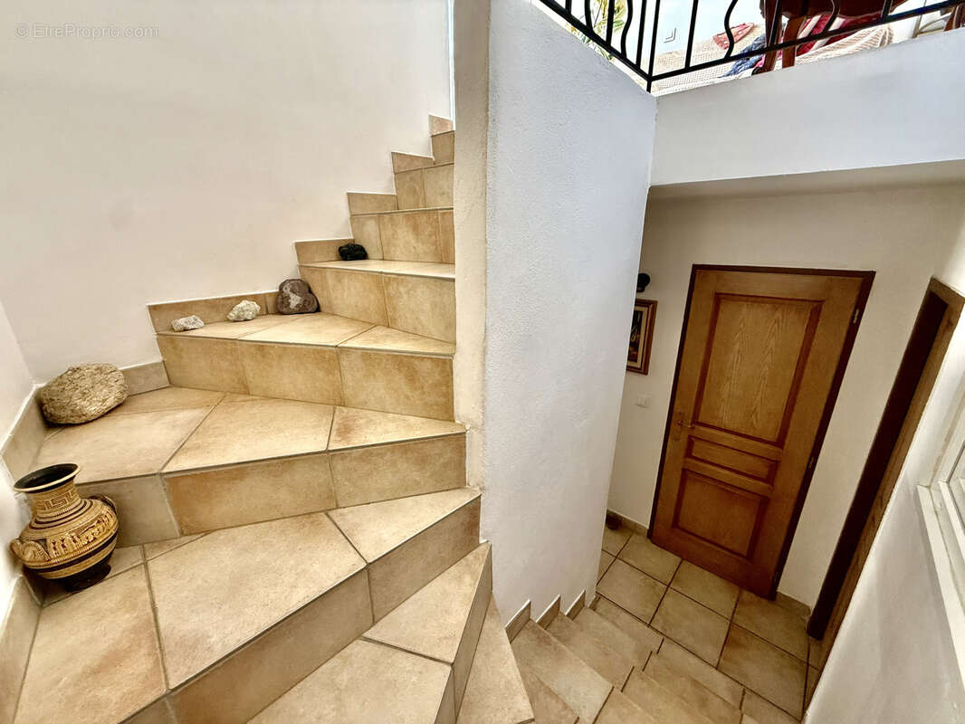 Maison à ALIGNAN-DU-VENT