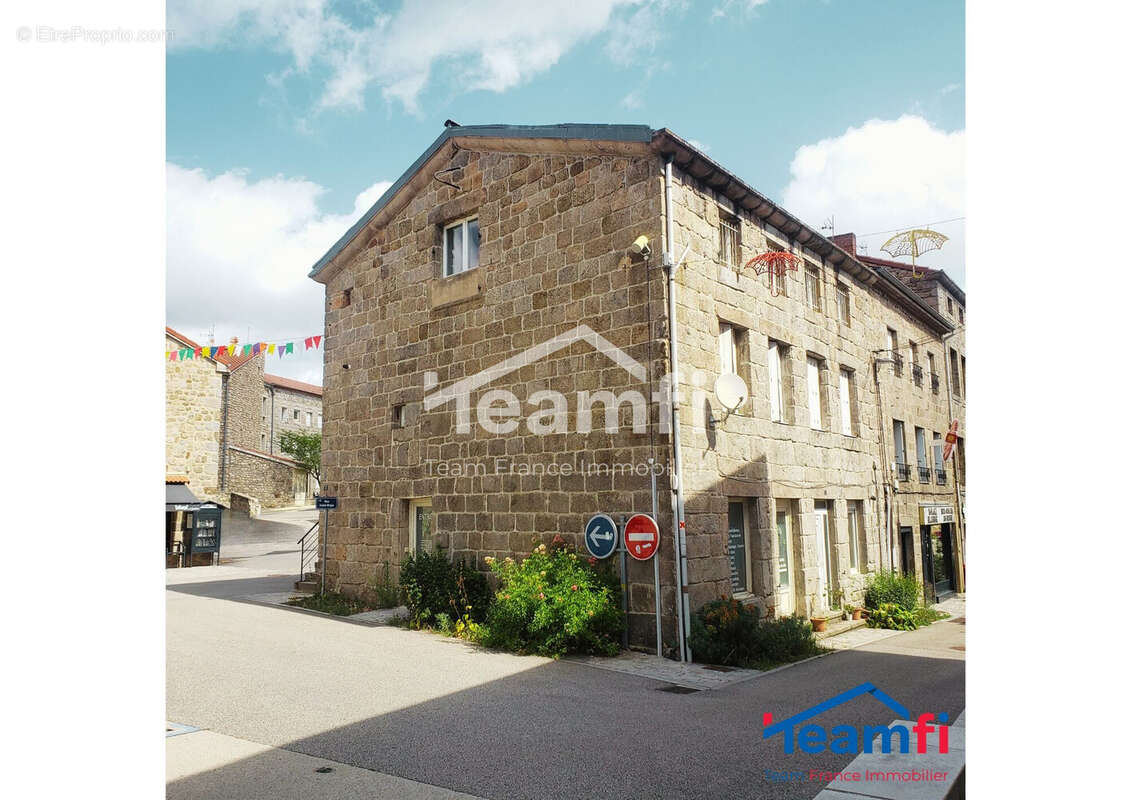 Maison à SAINT-PAL-DE-MONS