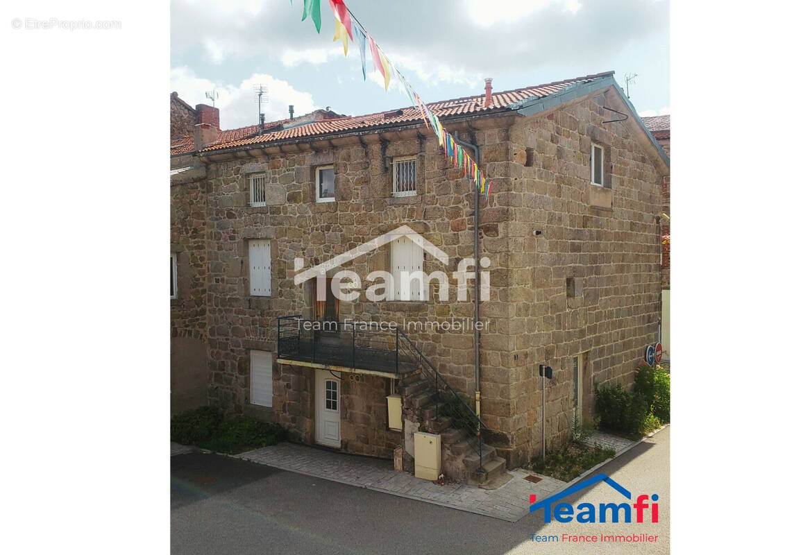 Maison à SAINT-PAL-DE-MONS