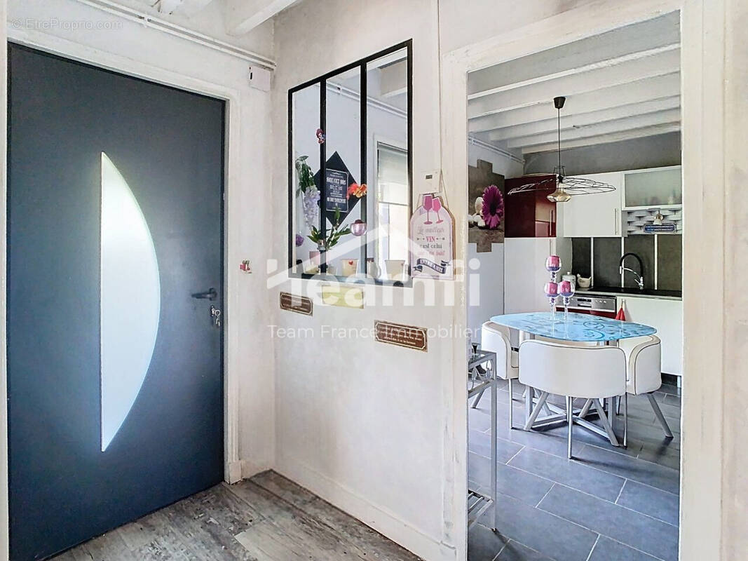 Entrée  - Maison à PARIGNY