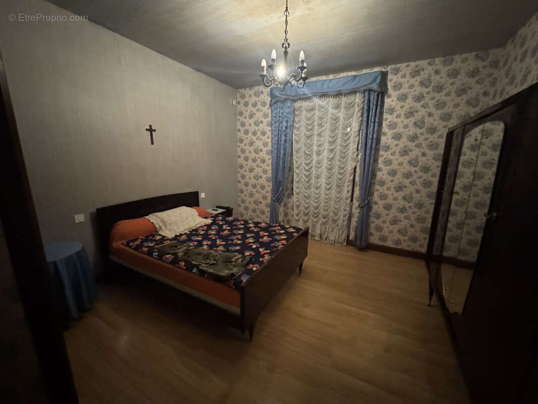 Maison à CASTELNAUD-LA-CHAPELLE