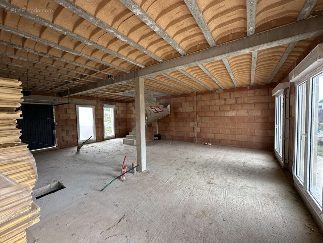 Maison à LORRY-MARDIGNY