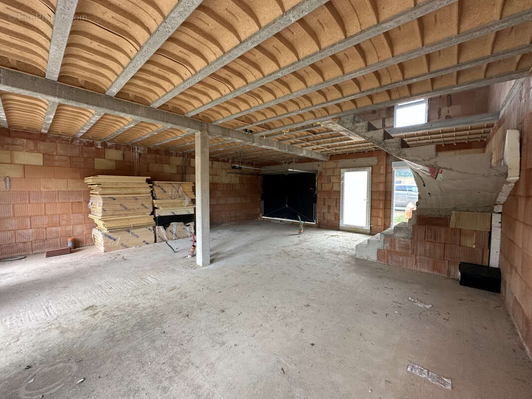 Maison à LORRY-MARDIGNY