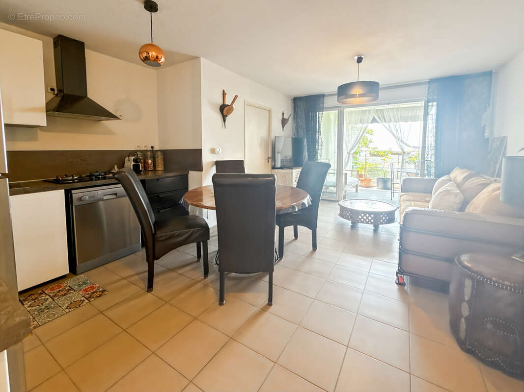 Appartement à MARSEILLE-15E