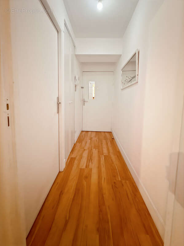 Appartement à MARSEILLE-2E