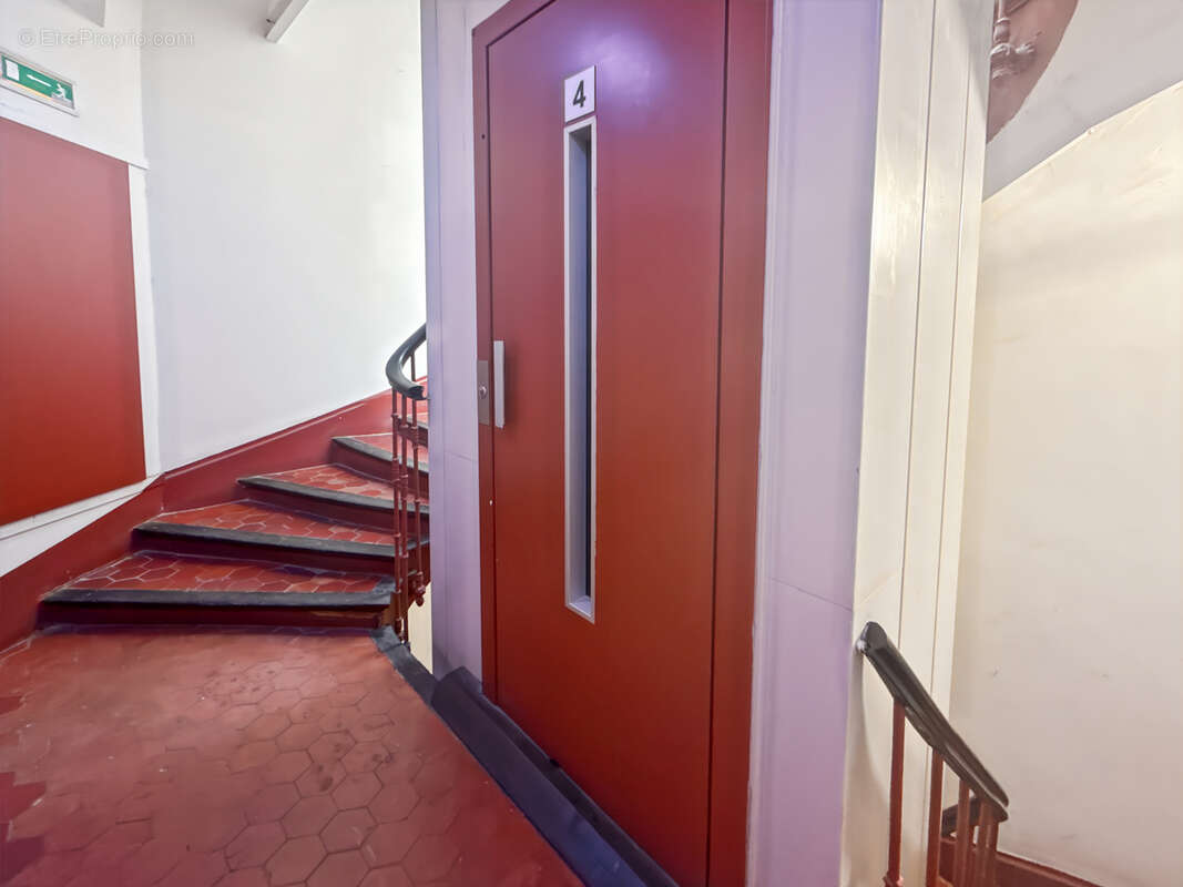 Appartement à MARSEILLE-2E