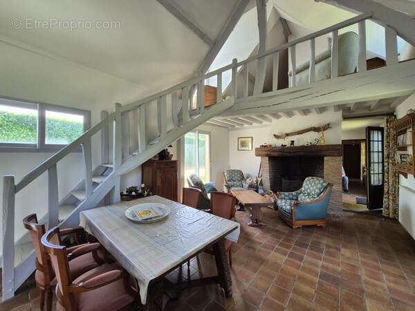 Maison à NEUFCHATEL-EN-BRAY