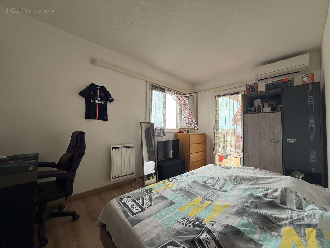 Appartement à SAINT-LAURENT-DU-VAR