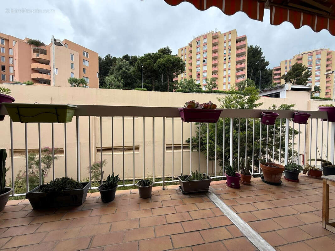 Appartement à SAINT-LAURENT-DU-VAR